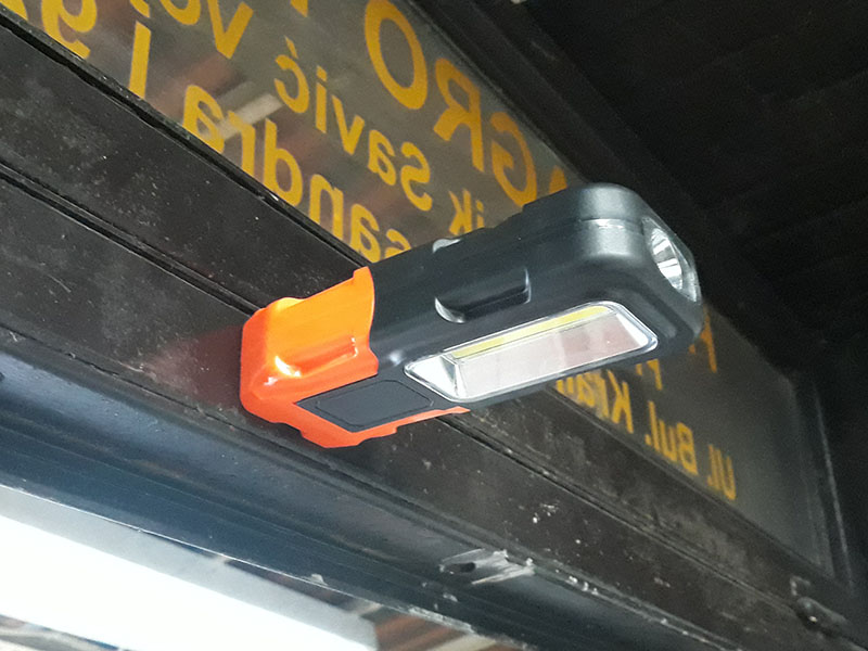 Magnetna lampa fx